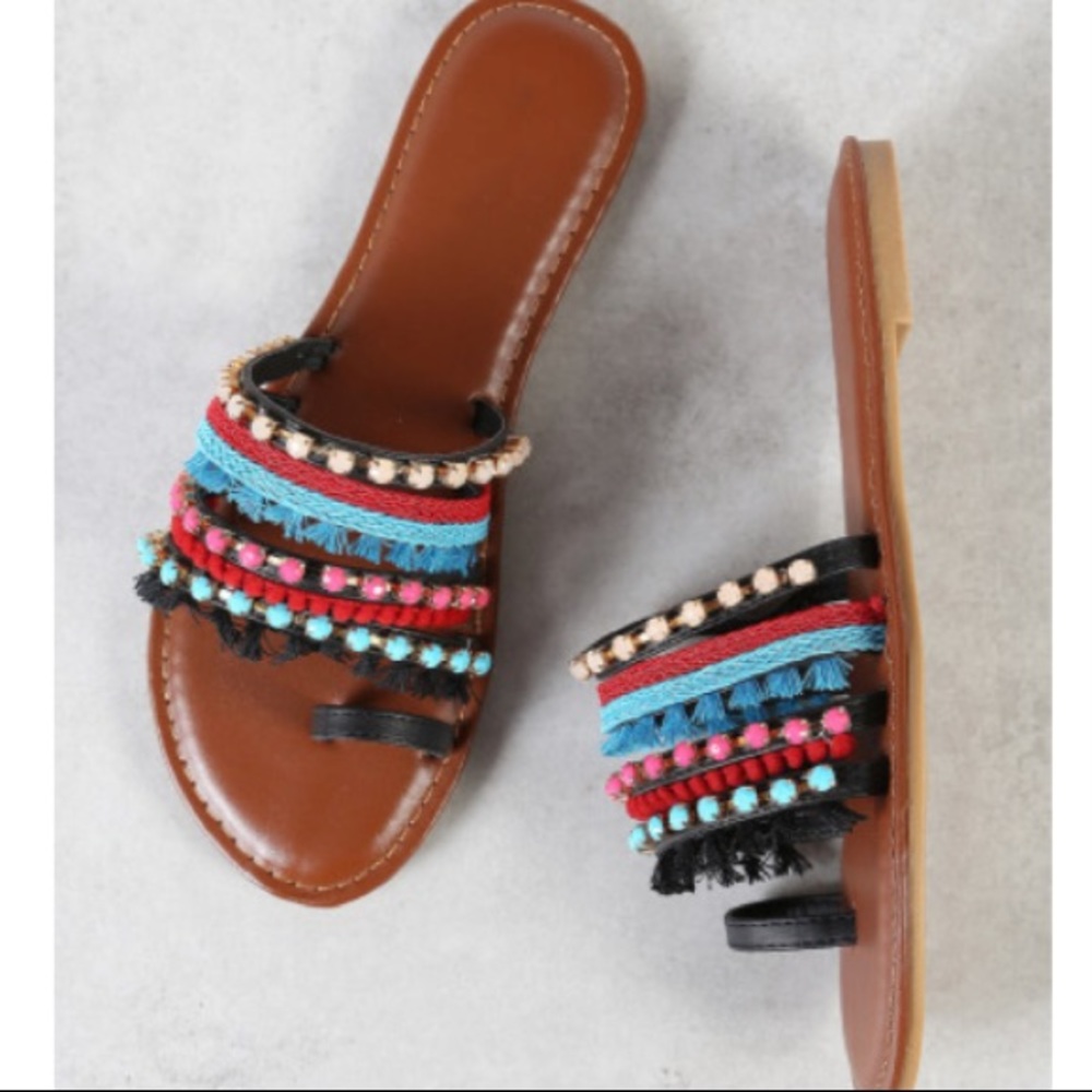 Embellished Strappy Toe Ring Sandal. NEVER WORN